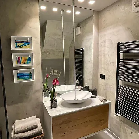 Apartman Luxury Art & Chromotherapy Downtown - Free Parking Milánó