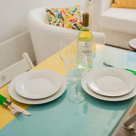 Isola 5 Minutes From Porta Garibaldi Station *