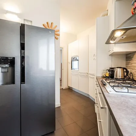 Appartamento Caseospitali - Casa Titus, Moderno E Luminoso Per 5 Milano