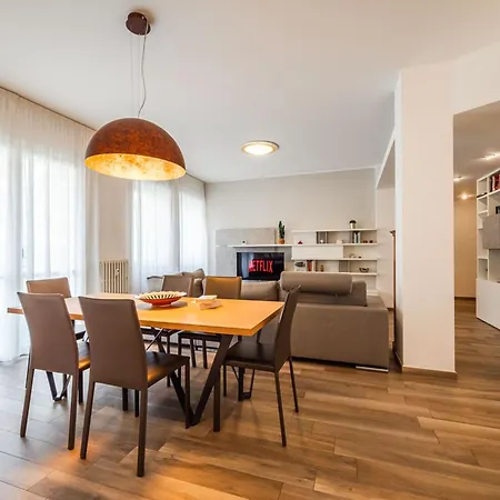 Appartamento Caseospitali - Casa Titus, Moderno E Luminoso Per 5
