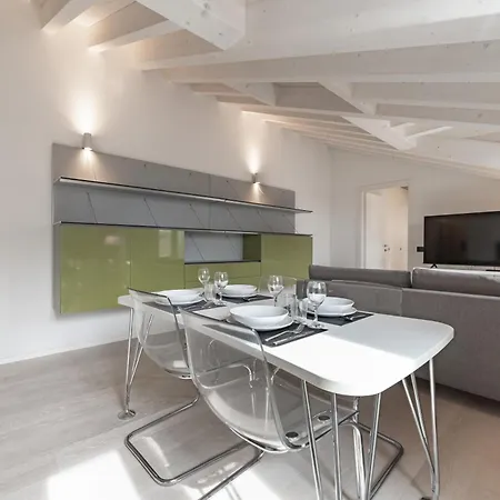 Daire 10 Min Walk From Prada, Bocconi And Metro Milano