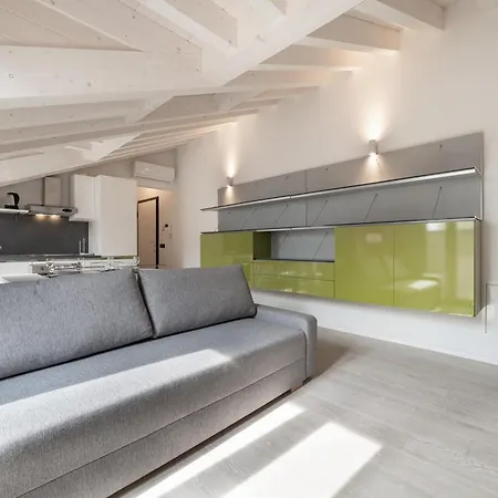 10 Min Walk From Prada, Bocconi And Metro Daire *