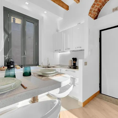 Navigli Modern In Design District Apartment
