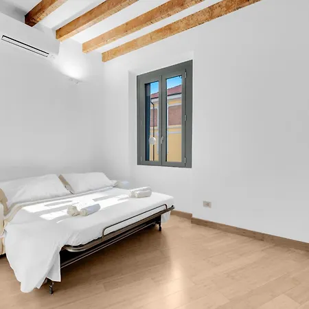 Navigli Modern In Design District Apartment Milan