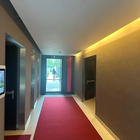 Apartment Jungle Suite&parking *