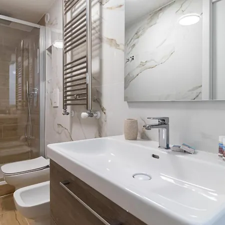 Italianway Easy - Frisi 8 B Milan