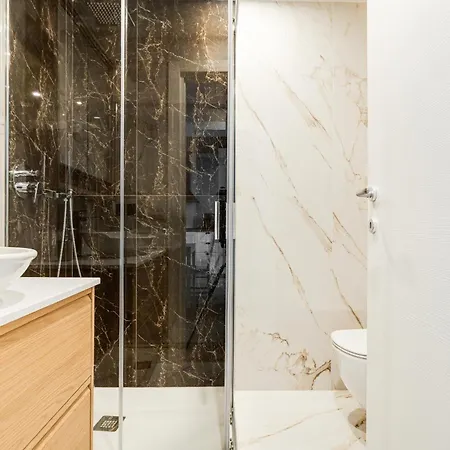 Certosa District - Modern Flat & Free Box Parking Apartamento