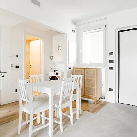 Certosa District - Modern Flat & Free Box Parking Daire *