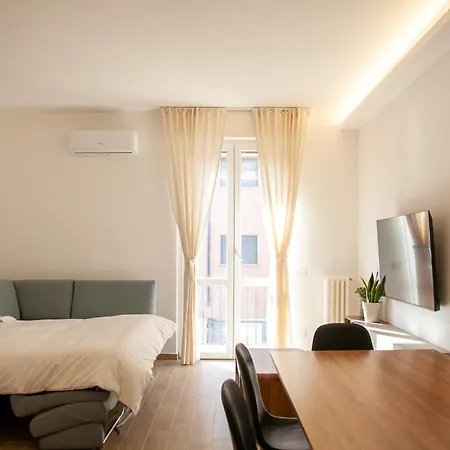 شقة San Siro Modern Apartment, Near Metro M1 ميلان