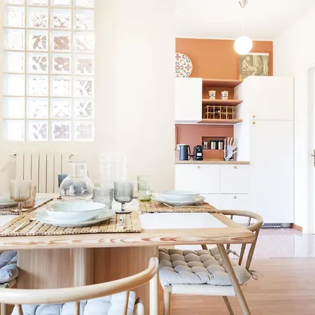 Easylife - - Ferrari 3 - Navigli アパート *