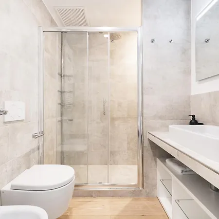 Eaylife - - Corso Italia 68p4 - Navigli Apartment