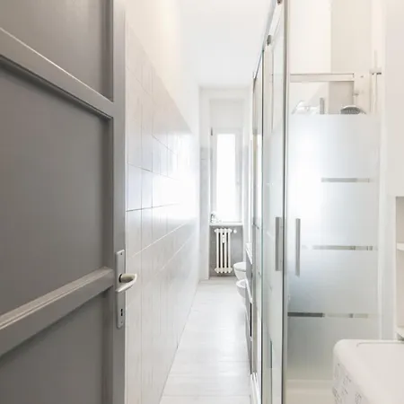 Easylife - - Borsi 2 - Navigli * מילאנו