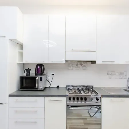 Lugano 2 S&s Home, Moderna E Tranquilla, Vicino Al Centro Di Milano, Con Parcheggio Gratuito Esterno * 米兰