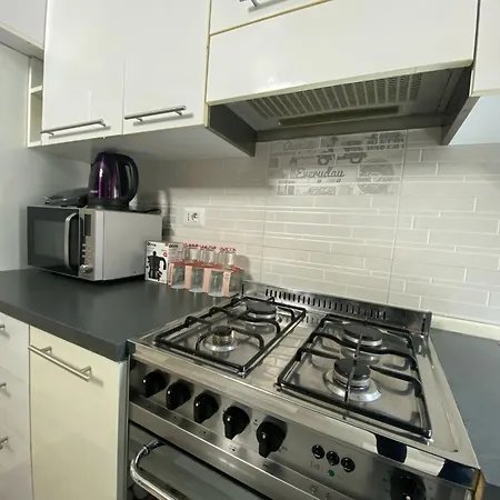 Apartment Lugano 2 S&s Home, Moderna E Tranquilla, Vicino Al Centro Di Milano, Con Parcheggio Gratuito Esterno Milan