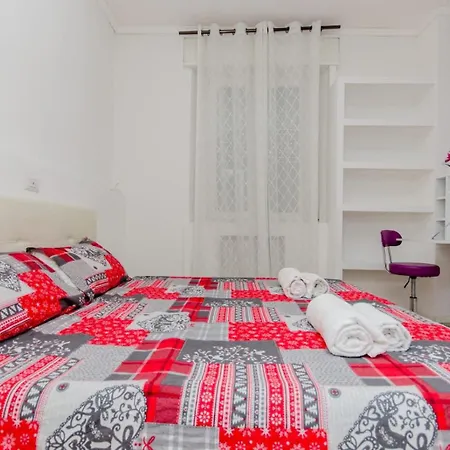 Lugano 2 S&s Home, Moderna E Tranquilla, Vicino Al Centro Di Milano, Con Parcheggio Gratuito Esterno *