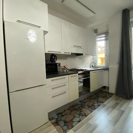 Lugano 2 S&s Home, Moderna E Tranquilla, Vicino Al Centro Di Milano, Con Parcheggio Gratuito Esterno 米兰