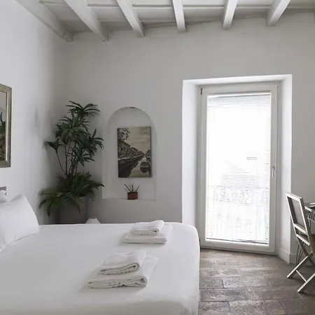 Navigli Canal View Apartman *