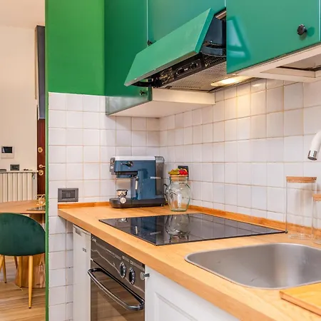 Elegant And Stylish Design In Brera Near The Metro Milão