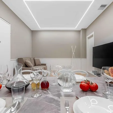 Vitruvio Palace - La Vista *