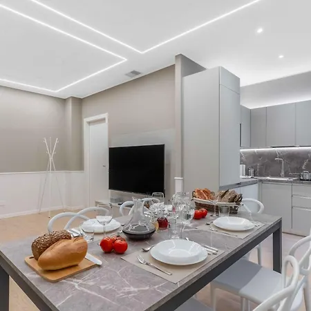 Vitruvio Palace - La Vista Apartment *