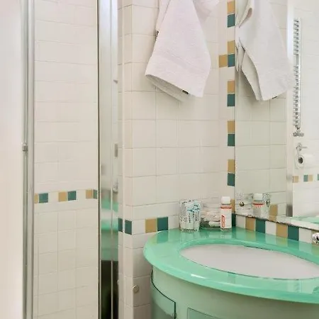 Apartment La Tana Del Leone In Centro A Milan