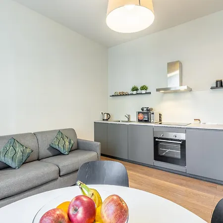 Lovely - 10min Duomo-centrale Fs Apartamento