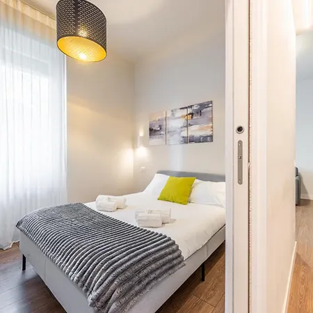 Lovely - 10min Duomo-centrale Fs Apartamento