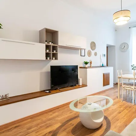 Apartmán Lambra 103 *