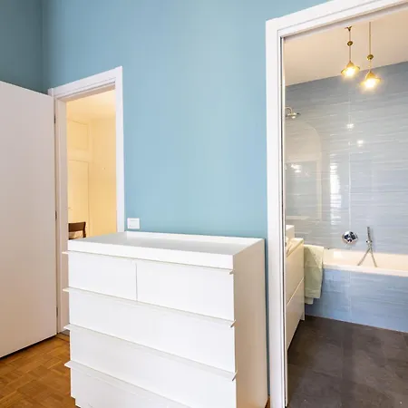Manusardi Navigli Flat By Interhome アパート ミラノ