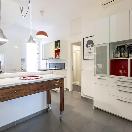 Manusardi Navigli Flat By Interhome アパート ミラノ