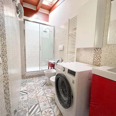 The Urban Nest 2, Spacious, Wifi And Near The Red Metro Μιλάνο