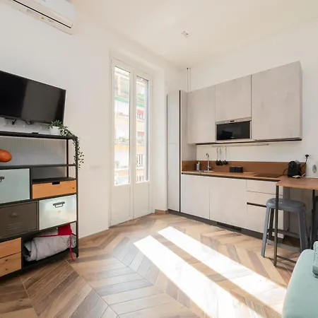 I-host - Agnesi 15 Apartamento