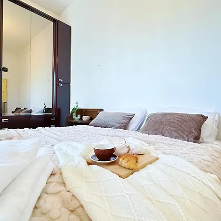 I-host - Valsolda 3 Appartement Milan