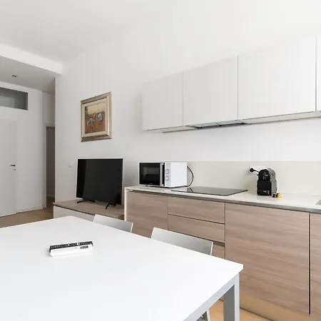 Apartamento Porta Romana - Luminoso Bilocale