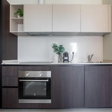 Lauria In * Μιλάνο