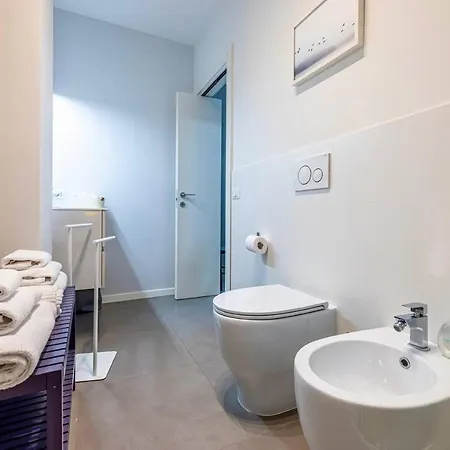 Blue Nest - Stazione Homestay Milan