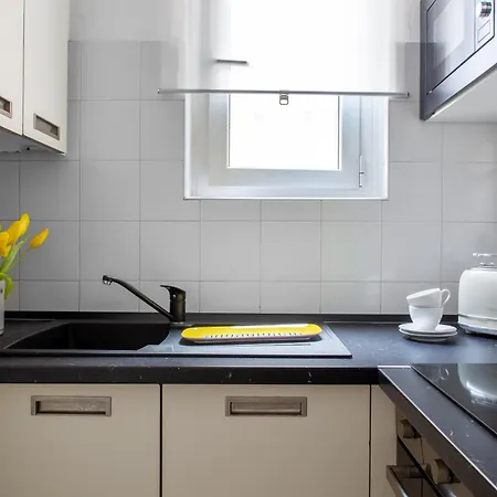 Solari Apartment, Fashion Street *