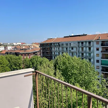 Trilocale Con Vista E Due Bagni Vicino Citylife Milan