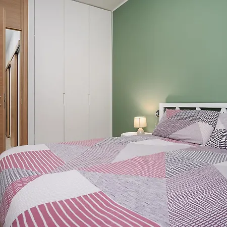 New - M1 S Leonardo 60m - San Siro - 6 Guests