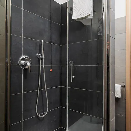 New - M1 S Leonardo 60m - San Siro - 6 Guests Апартаменты *