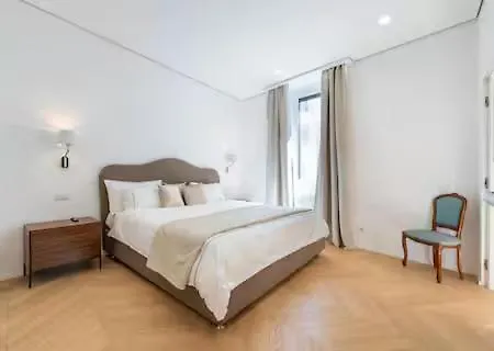 Duomo Prestige-luxury 2br Near Duomo,2 Bathrooms, King Beds, Office & Balcony Milano