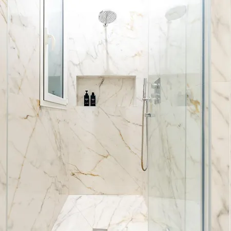 Duomo Prestige-luxury 2br Near Duomo,2 Bathrooms, King Beds, Office & Balcony Lägenhet Milano