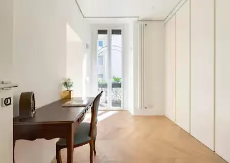 Duomo Prestige-luxury 2br Near Duomo,2 Bathrooms, King Beds, Office & Balcony * Milano