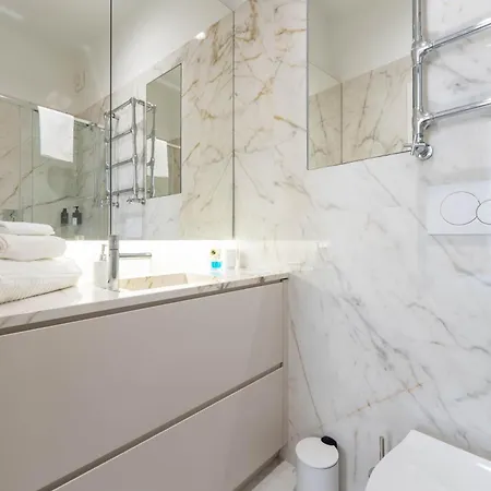 Duomo Prestige-luxury 2br Near Duomo,2 Bathrooms, King Beds, Office & Balcony Lägenhet *