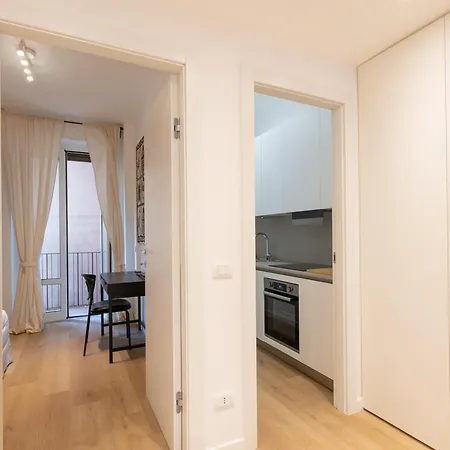 Cozy And Modern Two Bedrooms Parco Sempione - Mirable Pm Apartman *