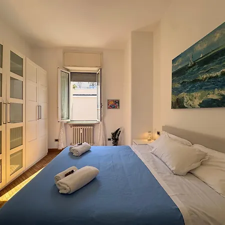 Bright With Balcony In Corso Xxii Marzo *