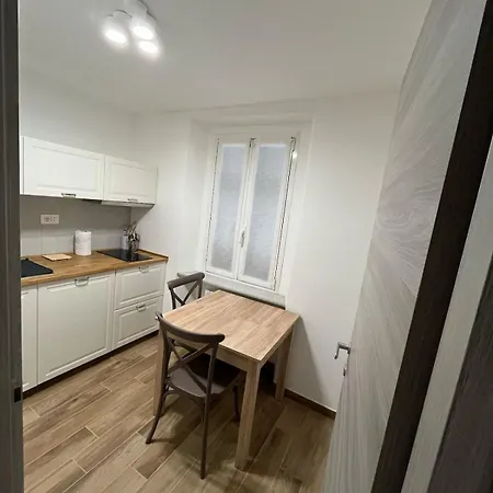 Mini In Niguarda Apartamento Milão