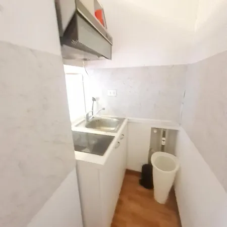 Daire Duomo - Convenient 2bedroom Milano