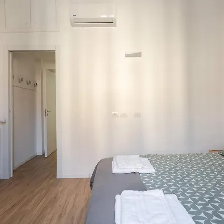 公寓 Buenos Aires View In 米兰