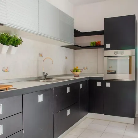 Metropolitan Gonin Apartmán